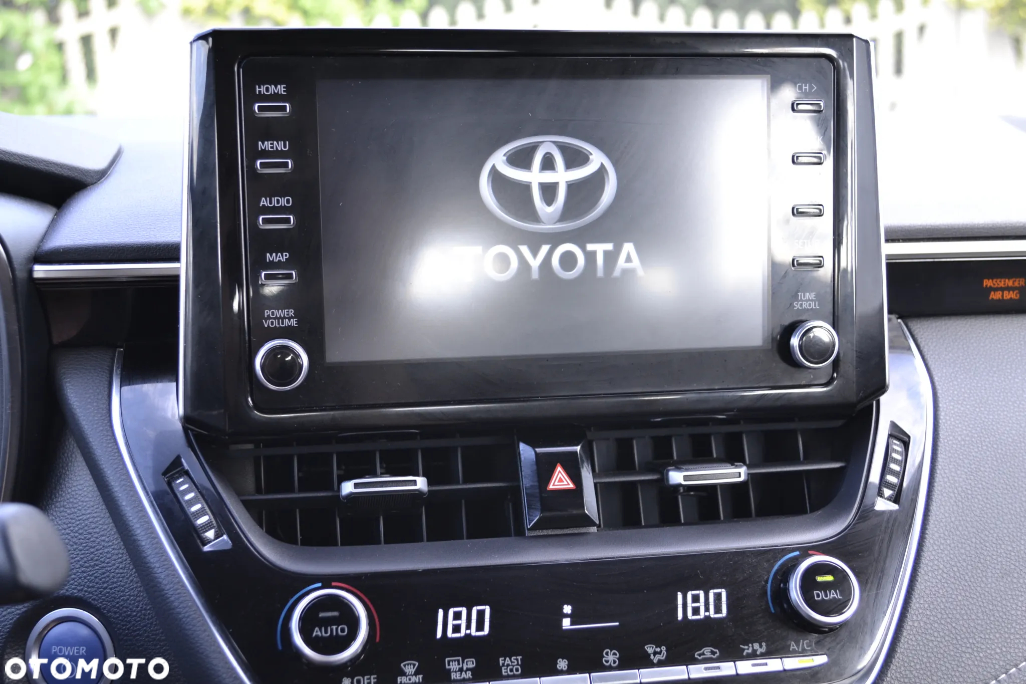 Toyota Corolla 1.8 Hybrid Comfort - 28