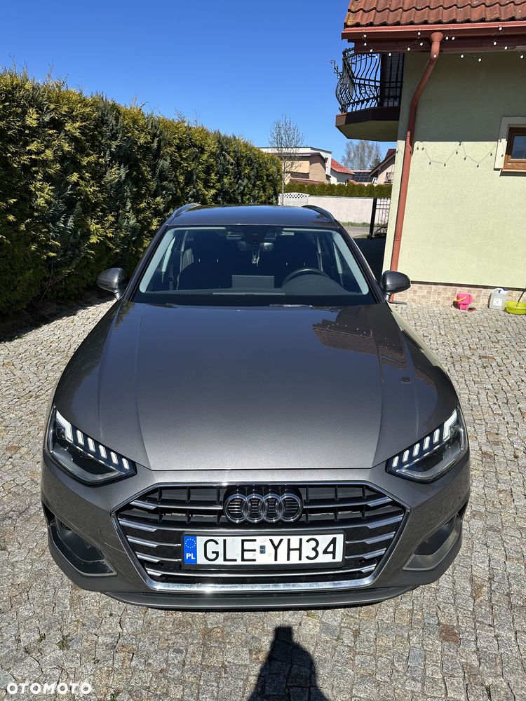 Audi A4 Avant 40 TFSI S tronic - 1