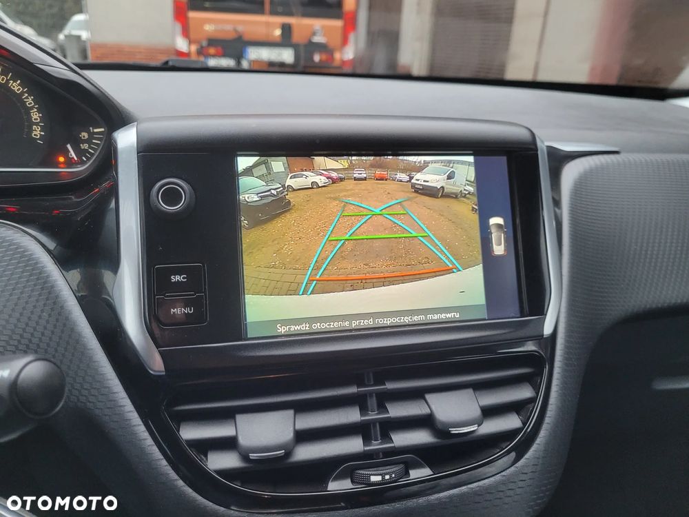Peugeot 2008 1.2 Pure Tech GPF Style S&S - 11