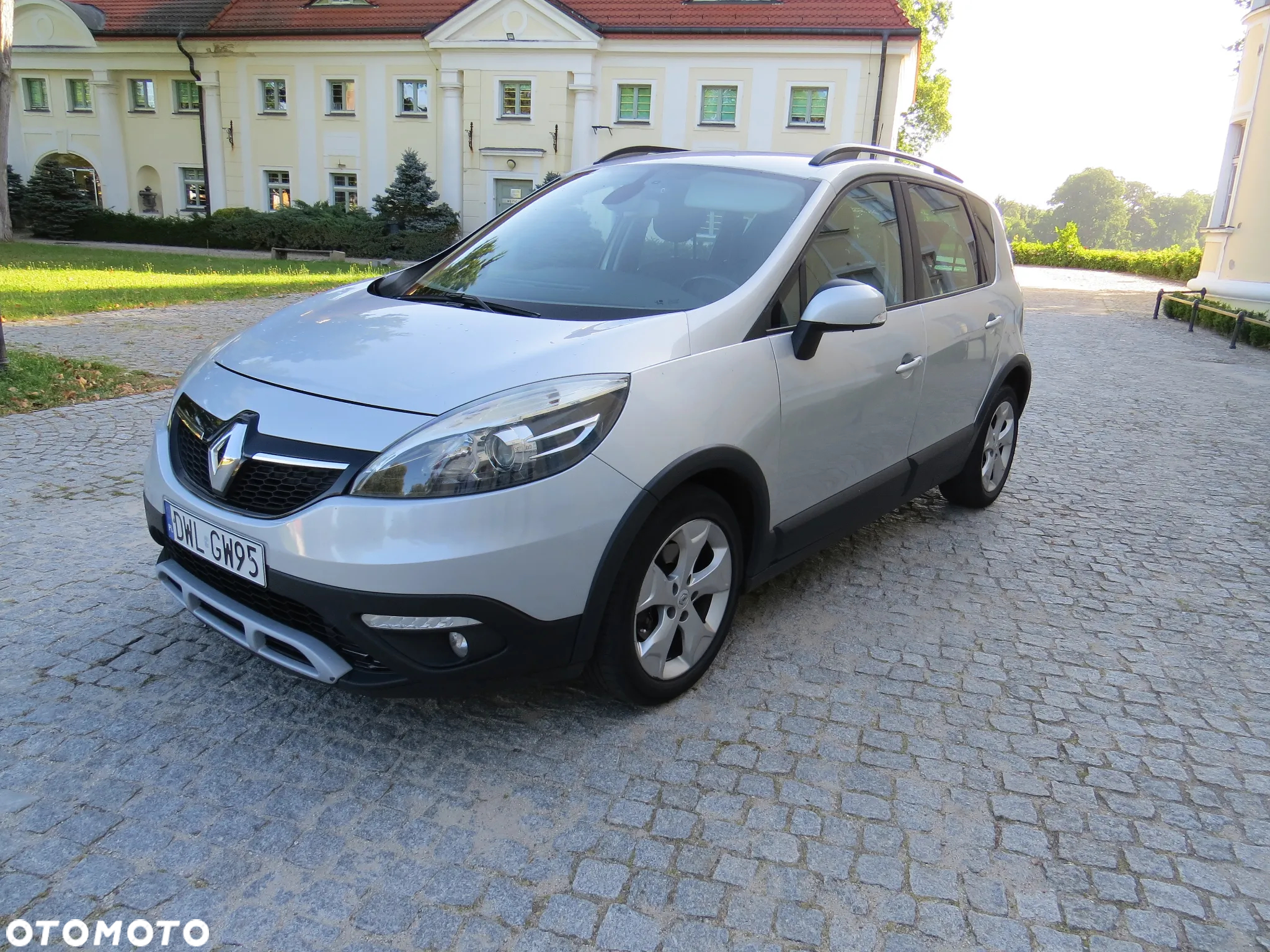 Renault Scenic dCi 110 Xmod Paris - 2