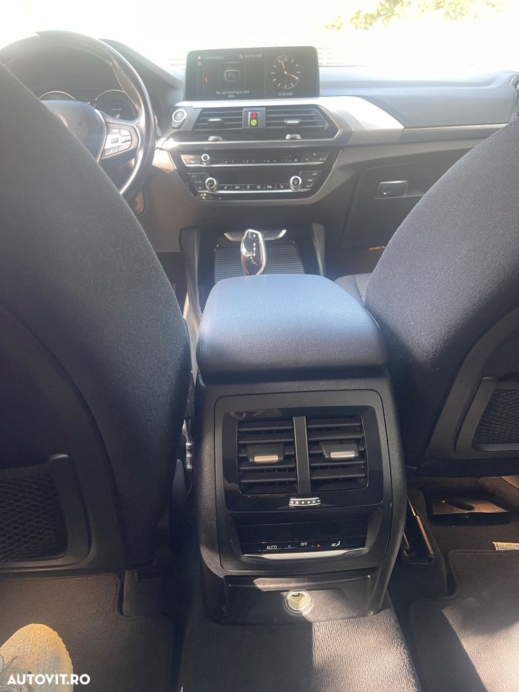 BMW X3 xDrive20i Aut. Advantage - 17