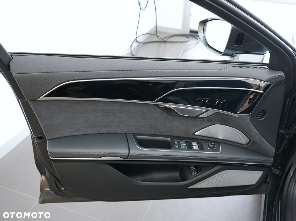 Audi A8 - 13