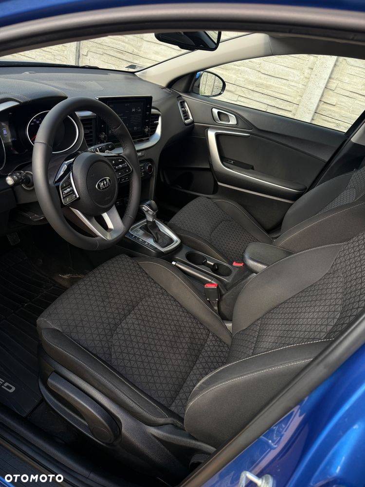 Kia Ceed 1.6 CRDi mHEV M DCT - 21