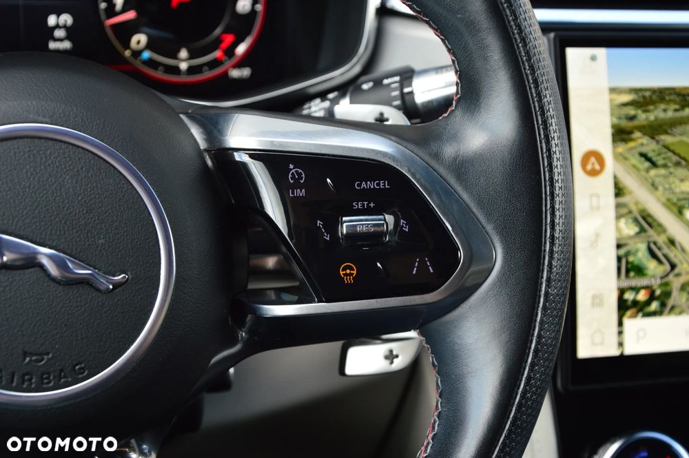Jaguar F-Pace 5.0 V8 P550 AWD SVR - 28