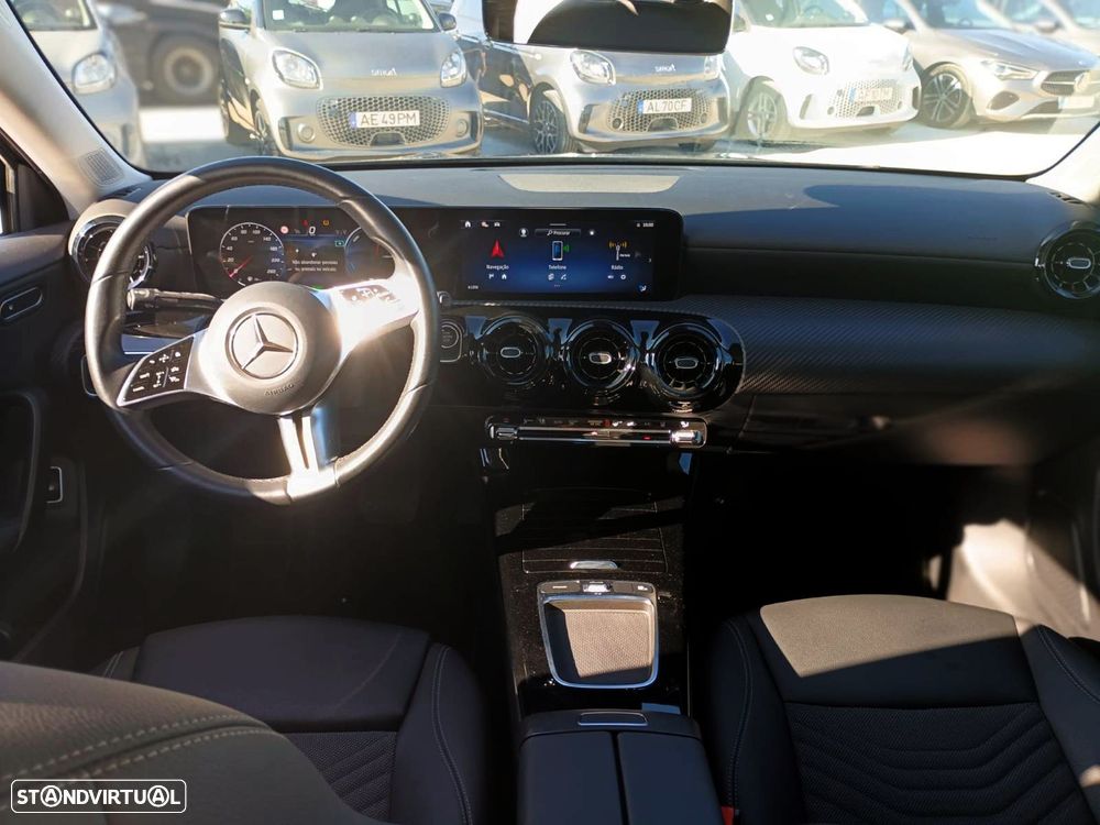 Mercedes-Benz A 250 Limousine - 4