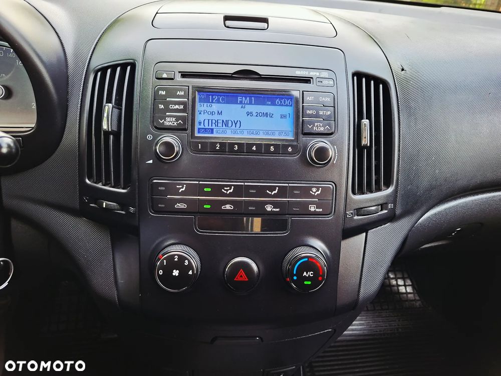 Hyundai i30 1.6 Premium - 22