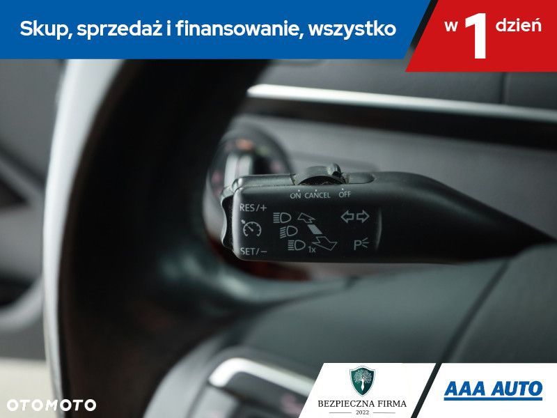 Volkswagen Touran - 18