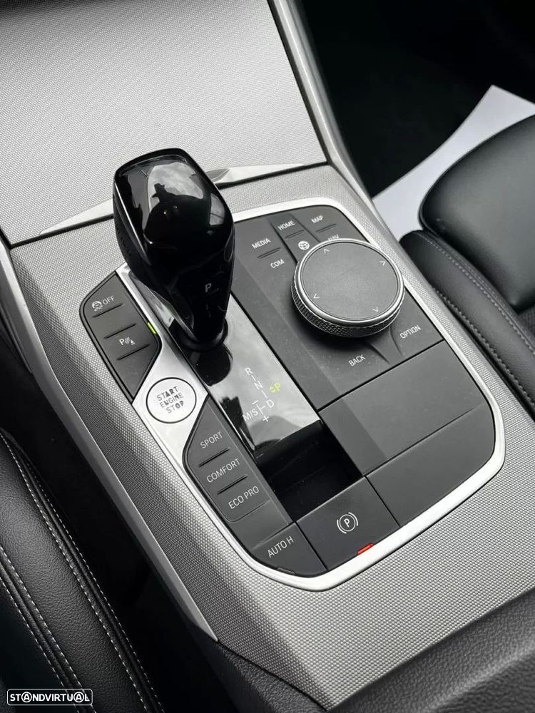 BMW 320 d Auto - 11