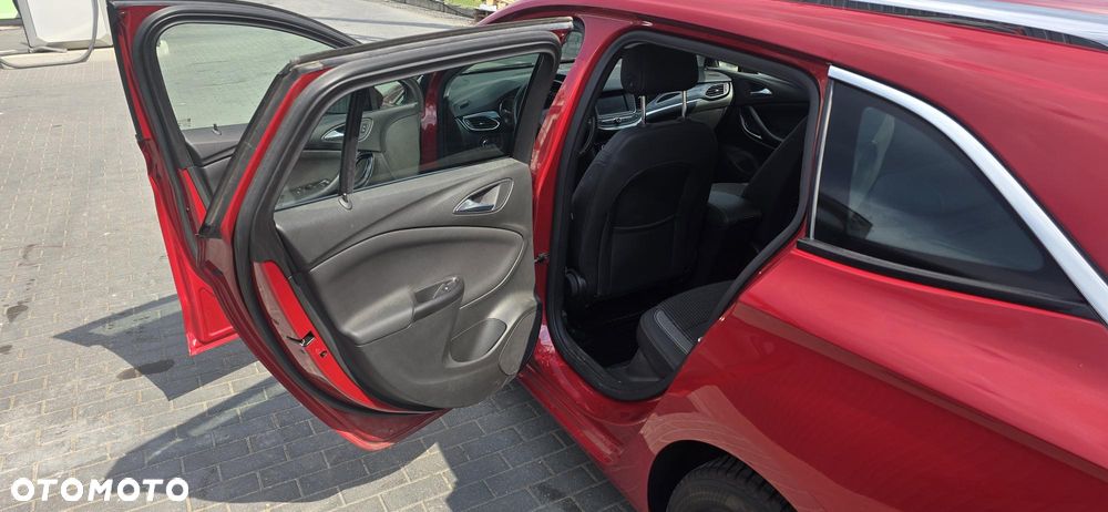 Opel Astra 1.2 T Business Elegance S&S - 8