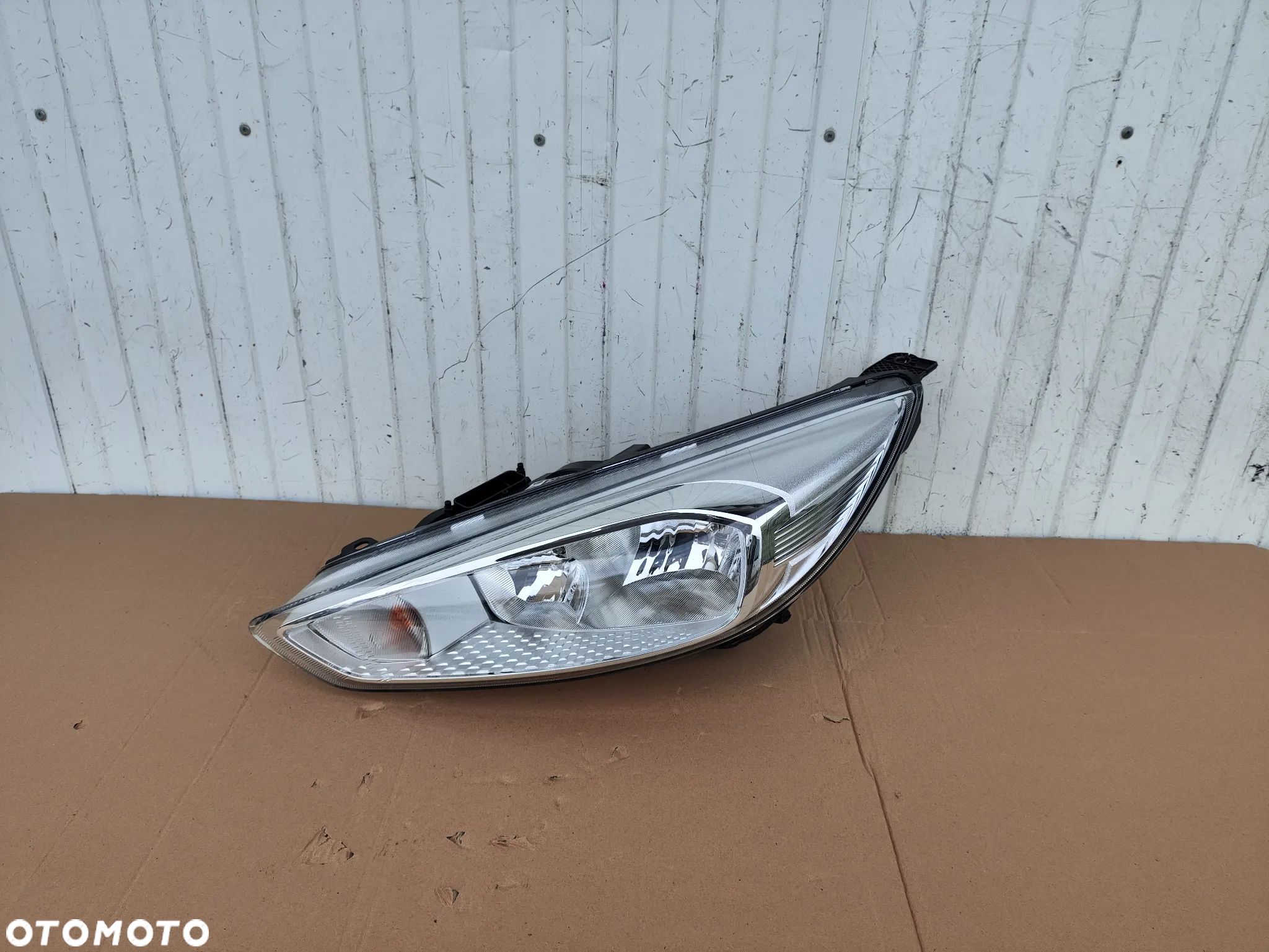 FORD FOCUS MK3 LIFT 14-18 LAMPA LEWA PRZÓD - 1