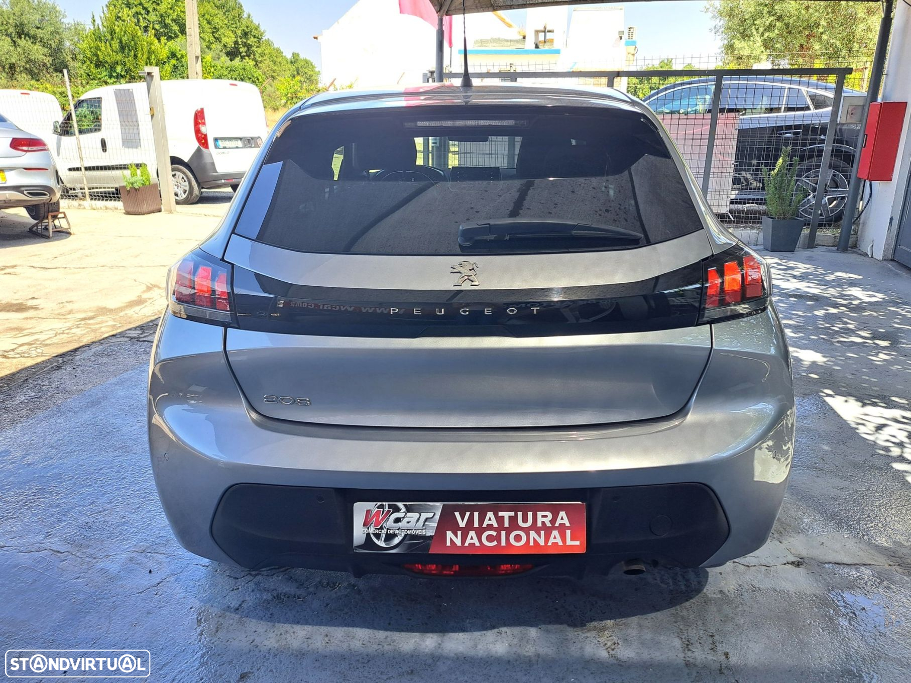 Peugeot 208 - 6