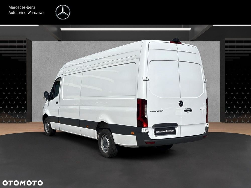 Mercedes-Benz Sprinter - 9