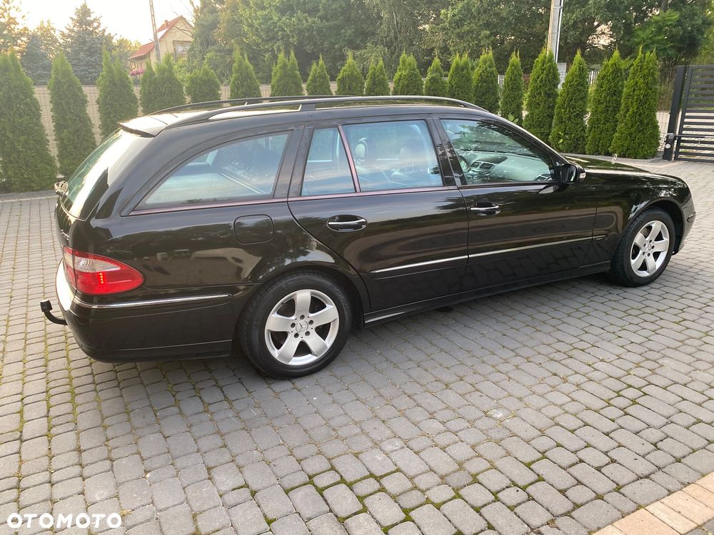 Mercedes-Benz Klasa E 320 T 4Matic Avantgarde - 4