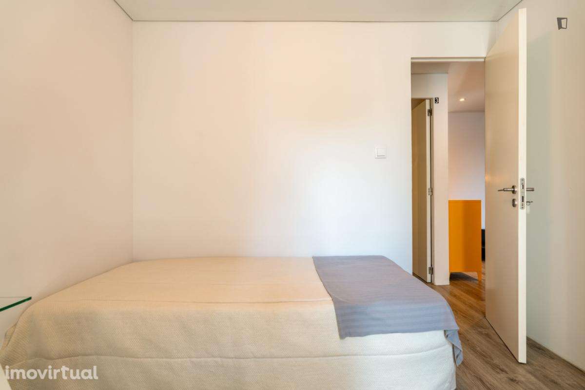 Quarto - localizado em Paranhos Porto - Grande imagem: 4/37