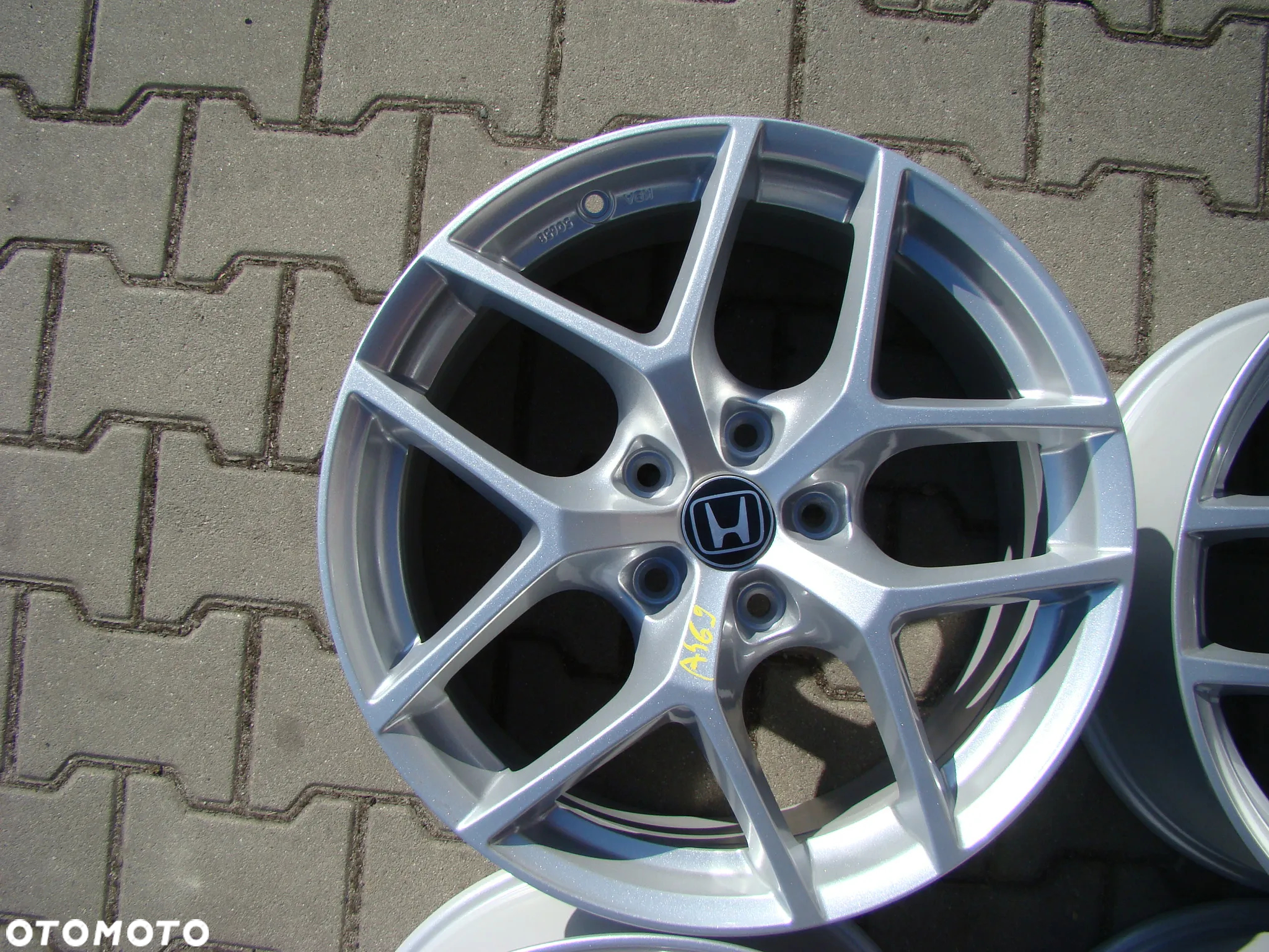 a469 5x114,3 Honda Accord Civic CR-V FR-V ZR-V 8jx18 niemontowane - 3