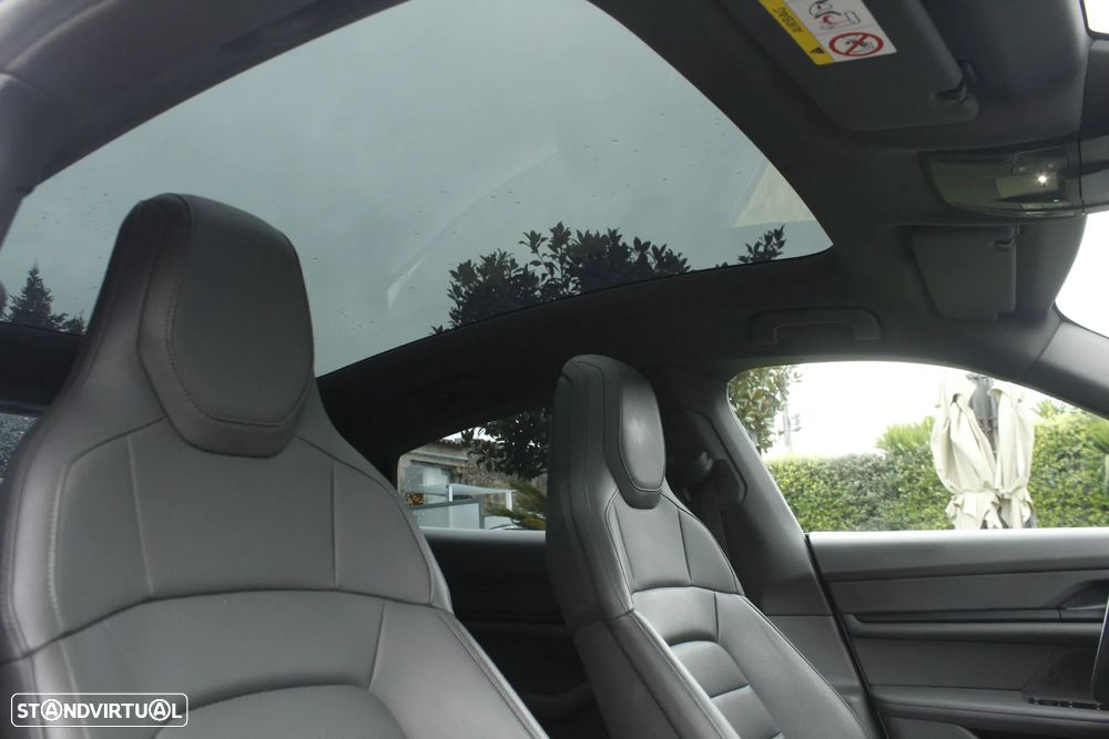 Porsche Taycan 4S - 26