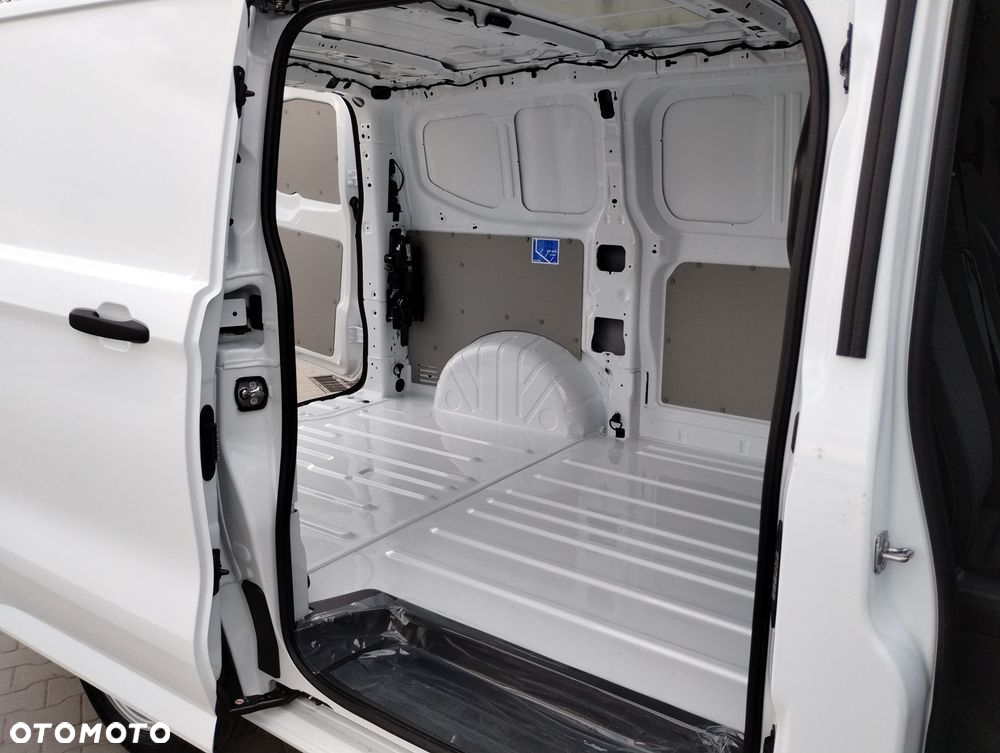 Volkswagen Transporter - 13