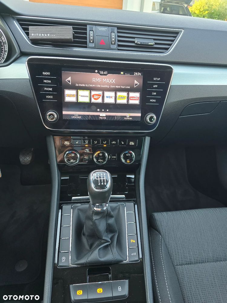 Skoda Superb 1.5 TSI ACT Ambition - 28