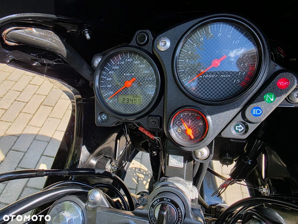 Honda Hornet - 9