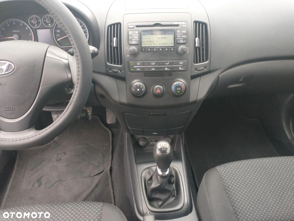 Hyundai i30 1.4 Base - 22