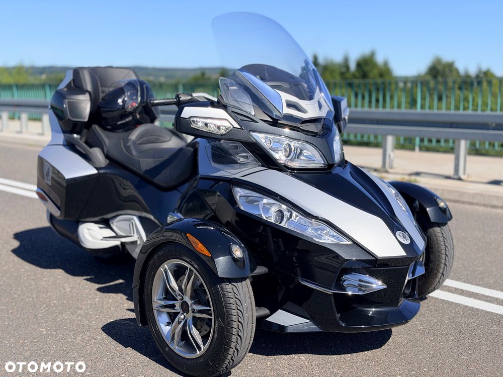 Can-Am Spyder - 12