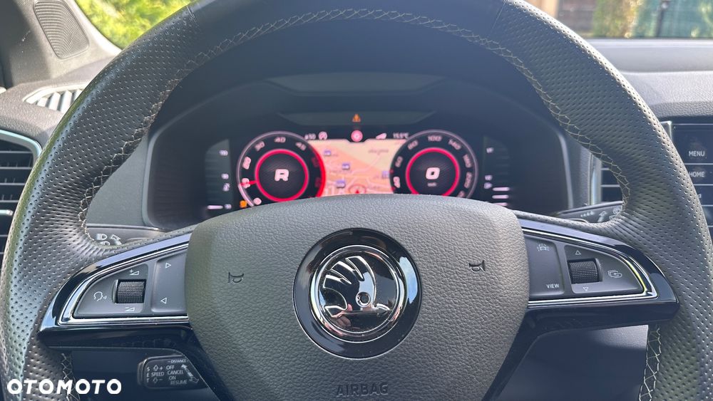Skoda Karoq 2.0 TDI SCR 4x4 DSG Sportline - 26