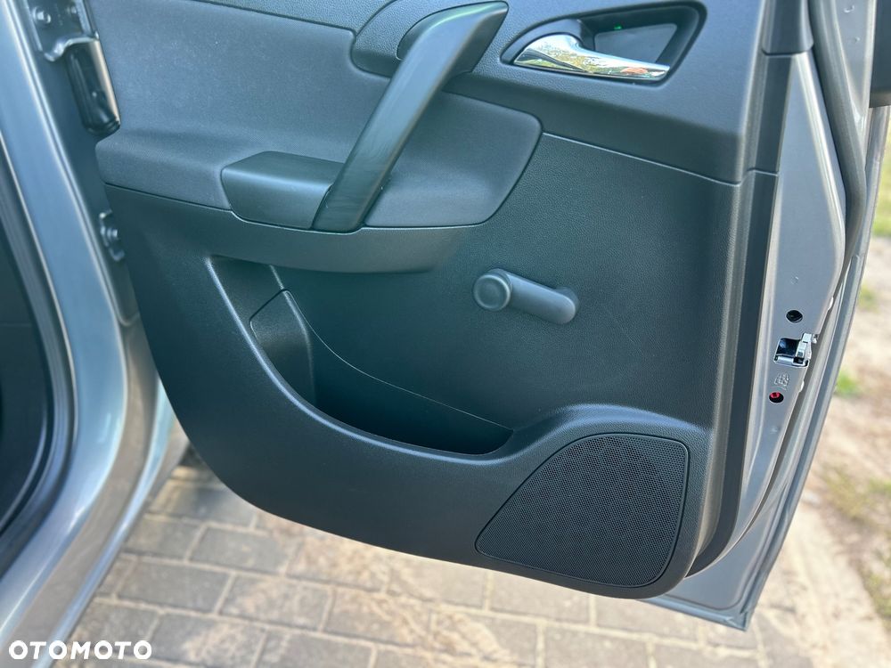 Opel Meriva - 23