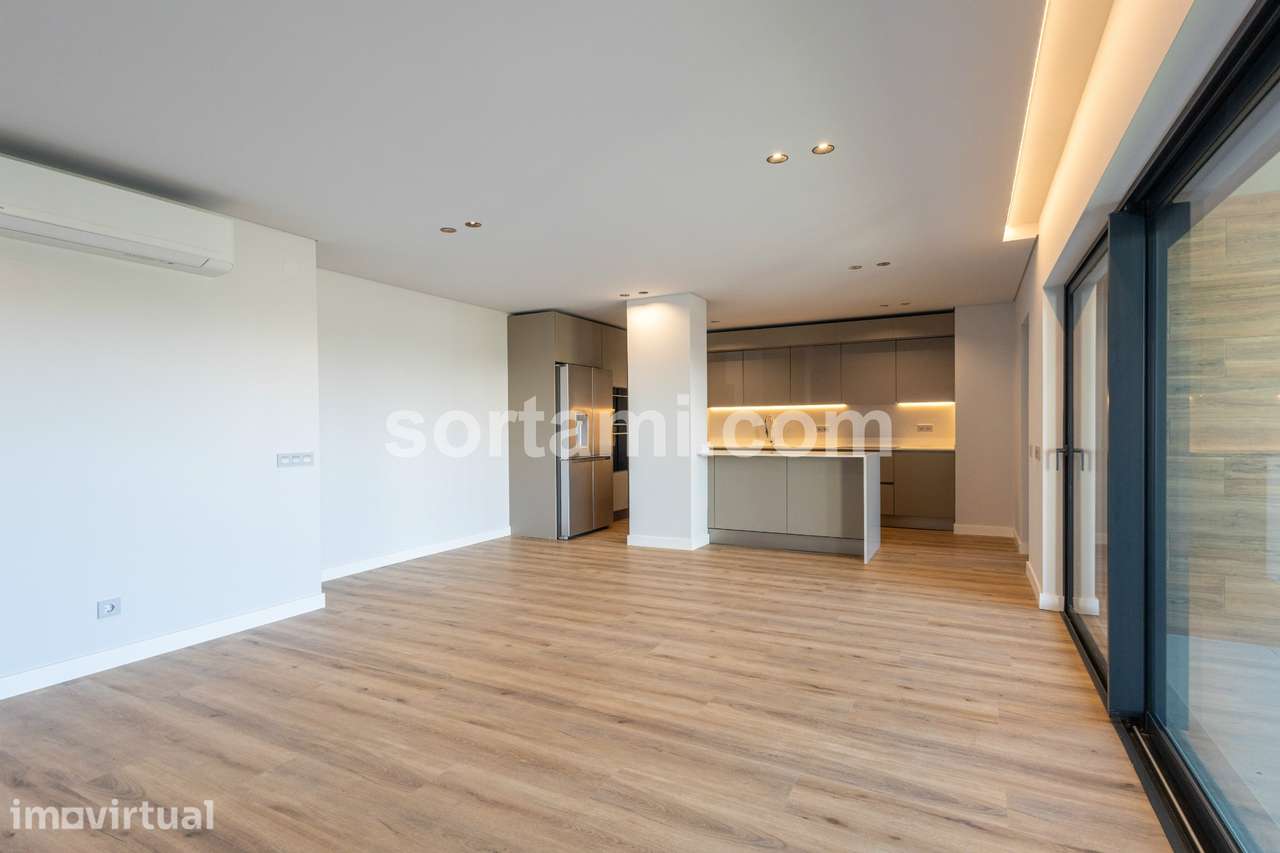Apartamento T3 Venda em Faro (Sé e São Pedro),Faro - Grande imagem: 3/23