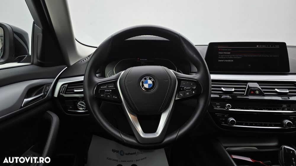 BMW Seria 5 530i xDrive AT MHEV - 15