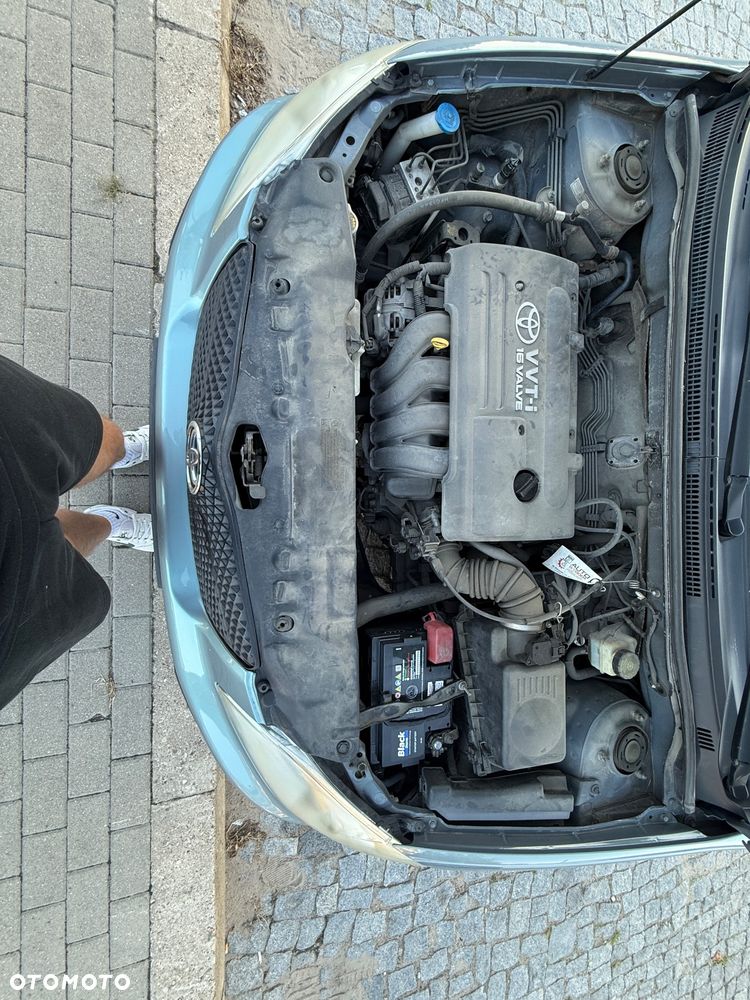 Toyota Corolla - 13