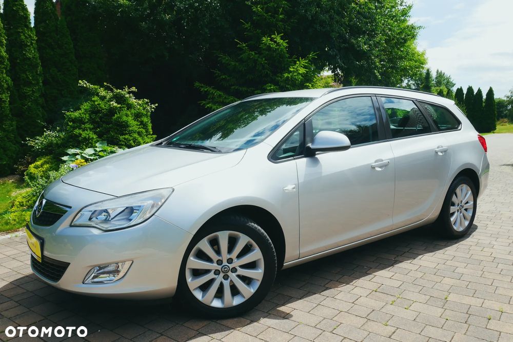 Opel Astra 1.6 Caravan Cosmo - 1