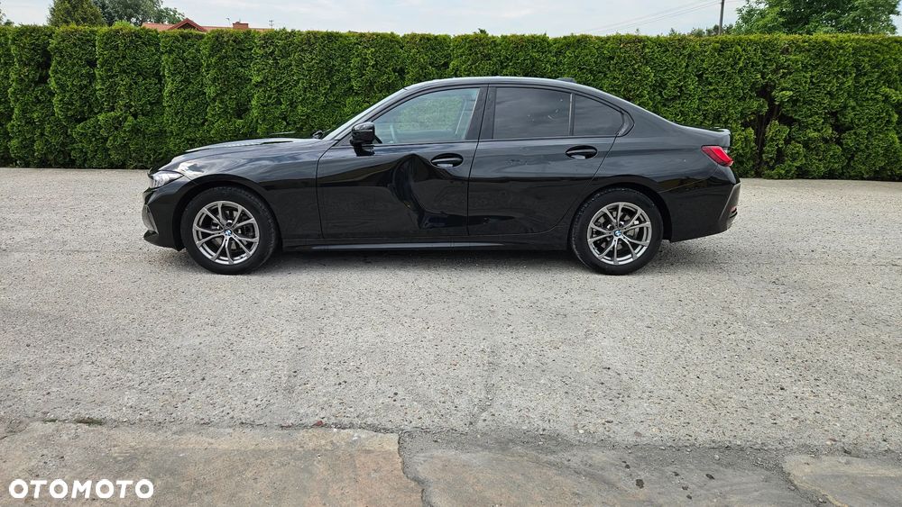 BMW Seria 3 318i - 5
