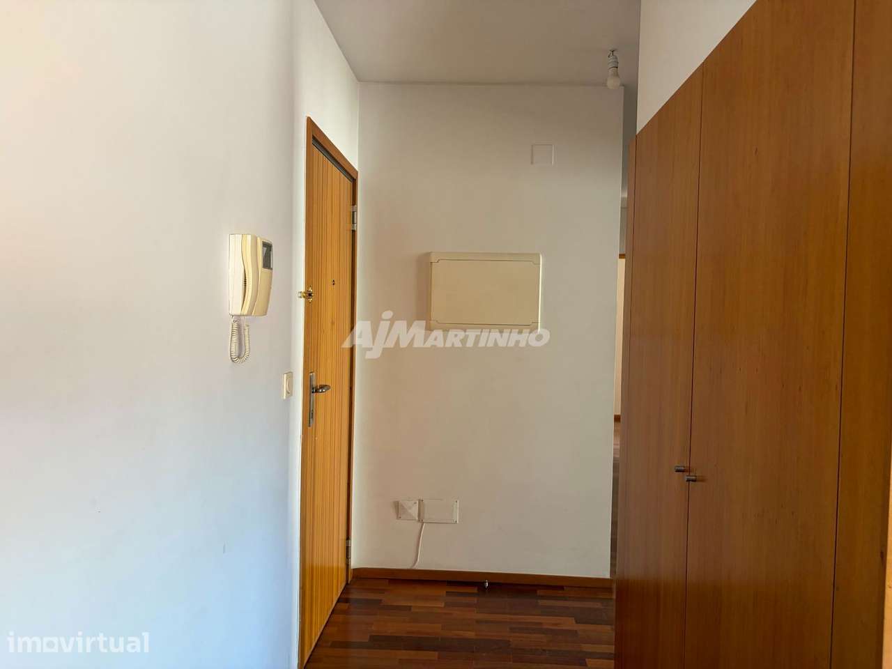 Excelente apartamento T2 - Com garagem, Baixa do Porto, campo 24 ag... - Grande imagem: 2/18