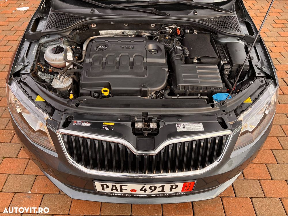 Skoda Octavia 2.0 TDI ELEGANCE - 12