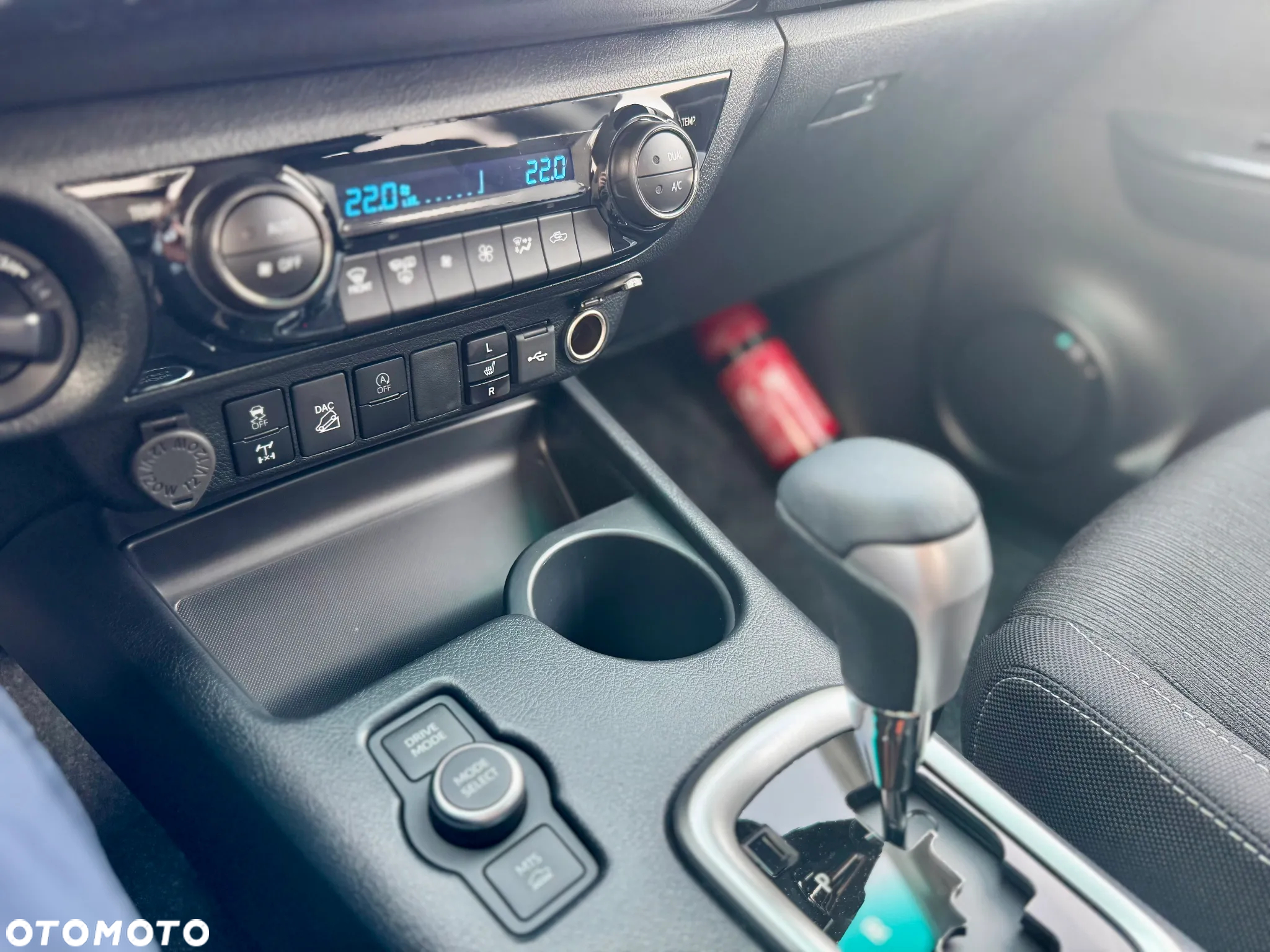 Toyota Hilux - 14