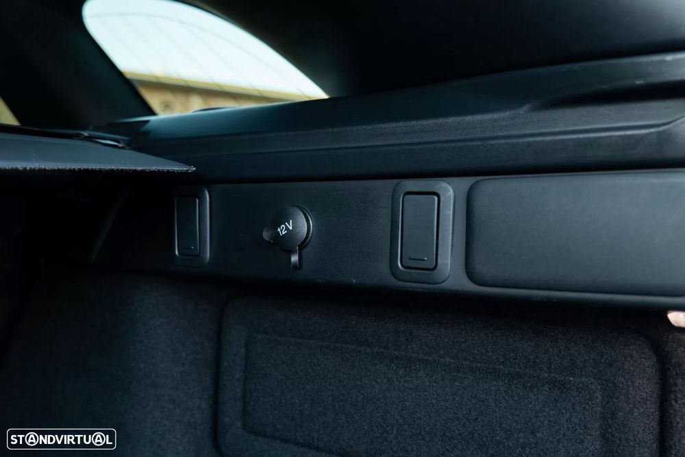 Land Rover Range Rover Velar 3.0 D300 AWD R-Dynamic - 29