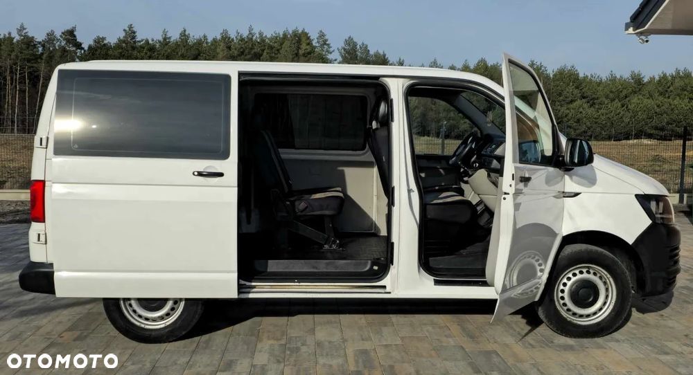 Volkswagen Caravelle - 4