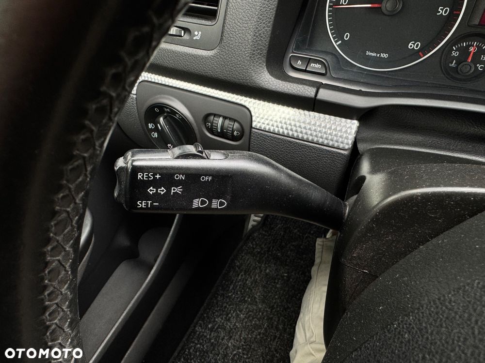 Volkswagen Golf 1.9 TDI DPF GT Sport - 17