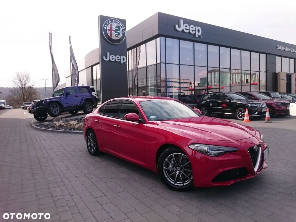Alfa Romeo Giulia 2.0 Turbo Business - 1