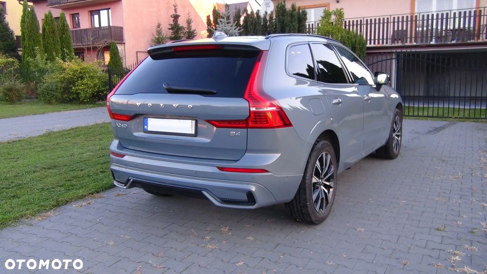 Volvo XC 60 B4 B Plus Dark - 12