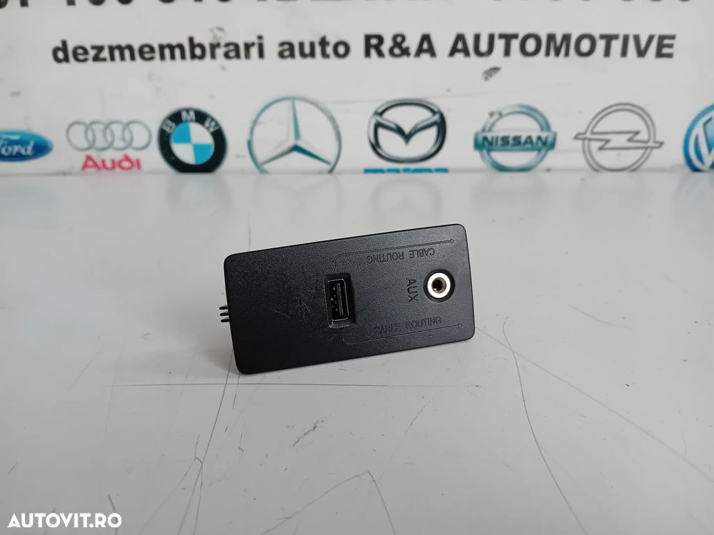 Modul Auxiliar USB Cotiera Volvo XC90 XC60 S90 V90 Cod OEM 31285608 AN 2016+ - 2