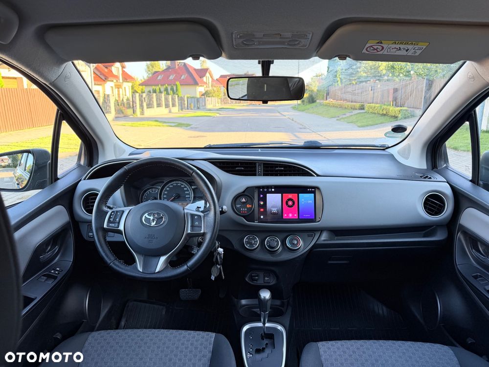 Toyota Yaris - 10