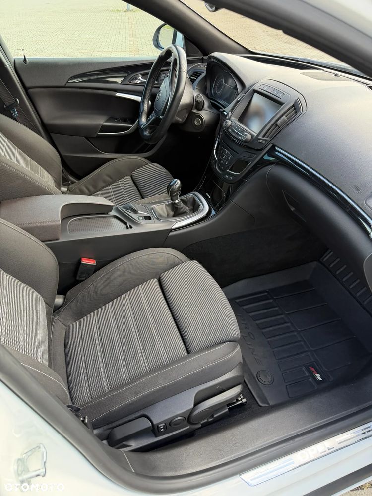 Opel Insignia - 18