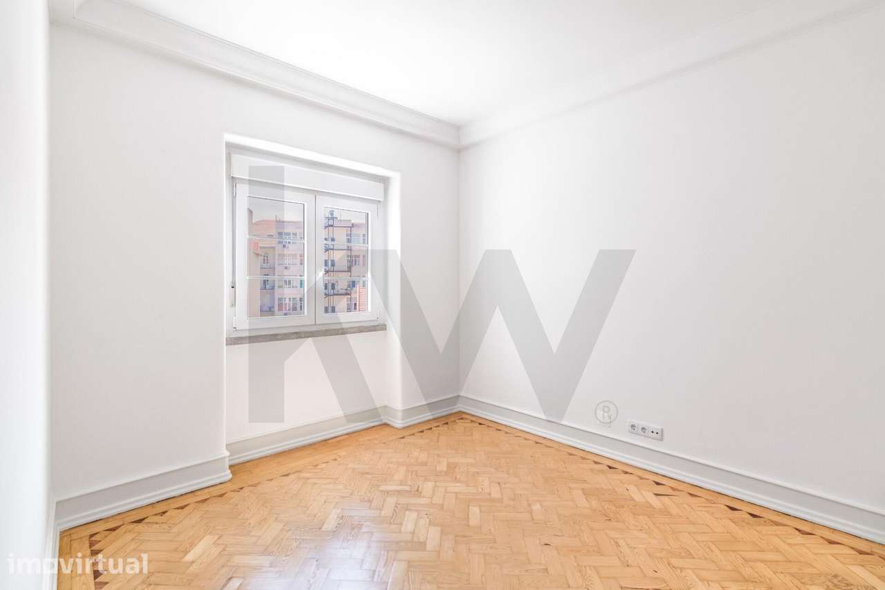 Apartamento T4 na Rua Filipe Folque - Grande imagem: 5/25