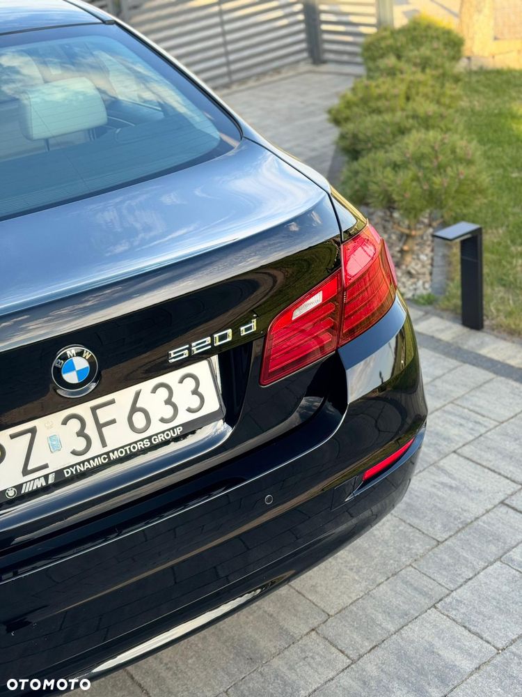 BMW Seria 5 520d - 25