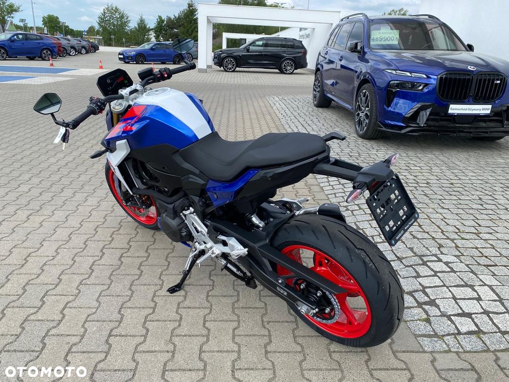 BMW F - 5