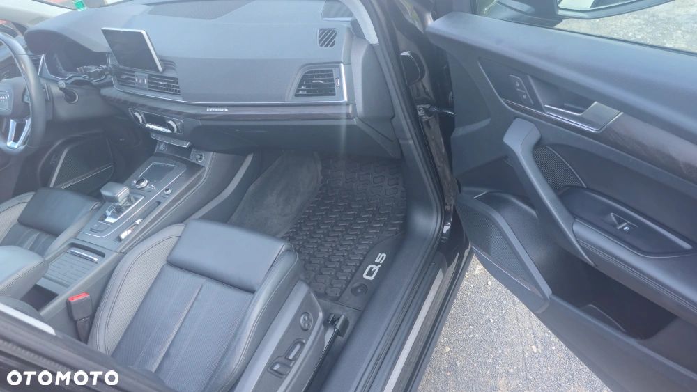 Audi Q5 2.0 TFSI Quattro Design S tronic - 29