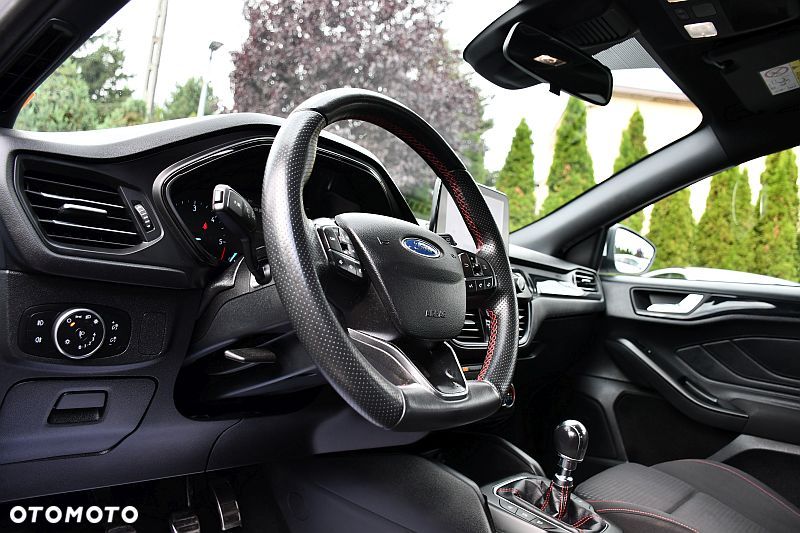 Ford Focus 1.5 EcoBlue Start-Stopp-System ST-LINE X - 11