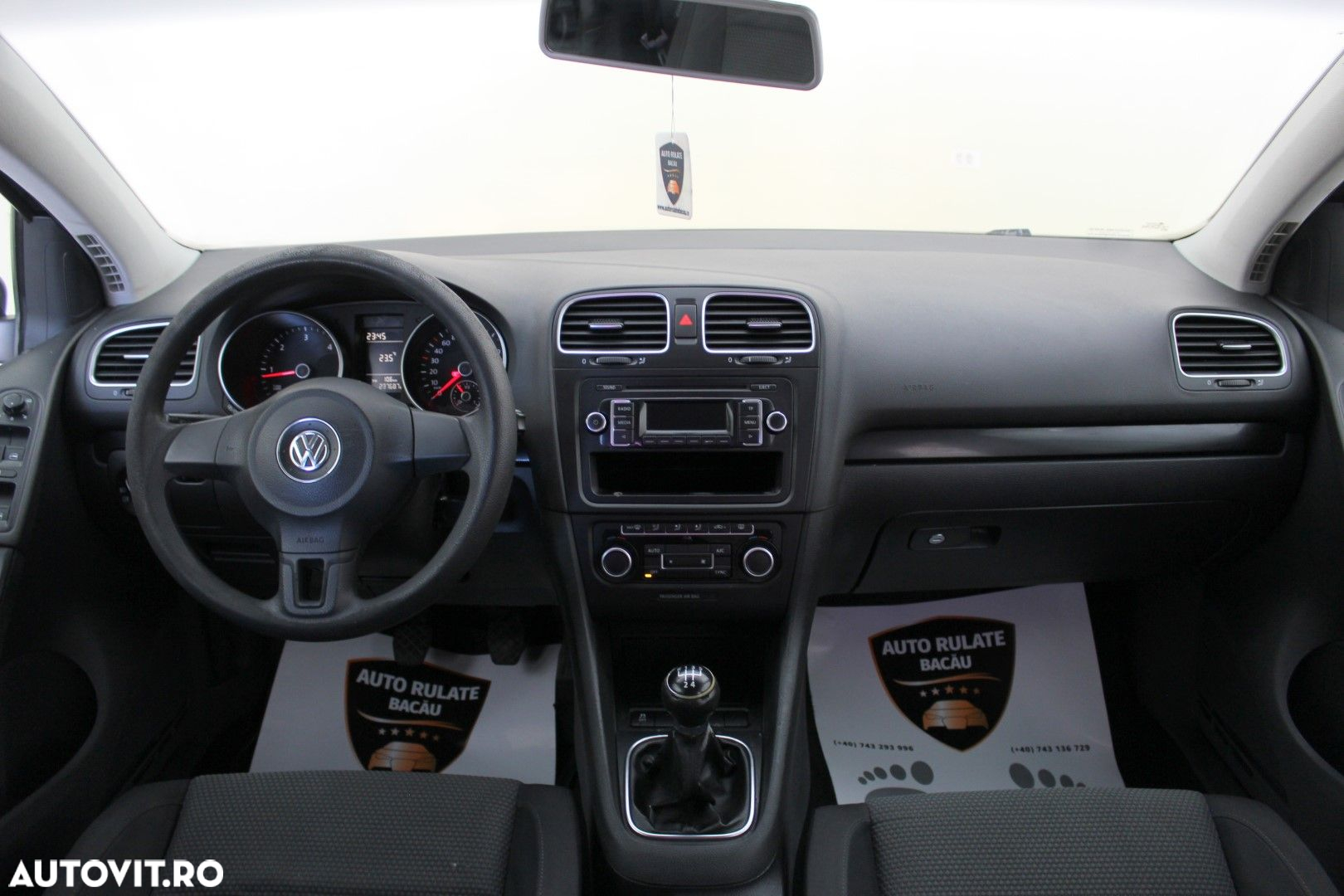 Volkswagen Golf - 8