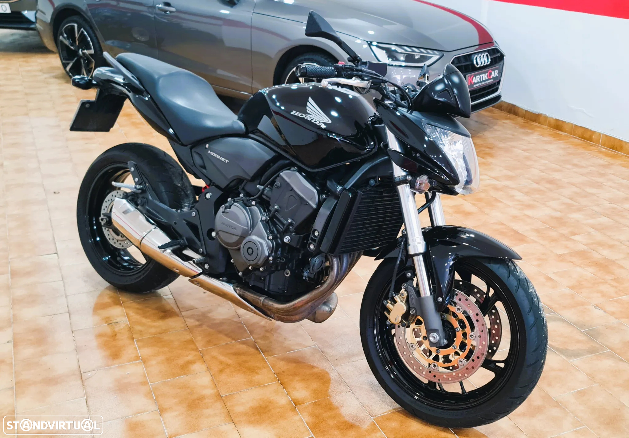 Honda Hornet 650 - 17